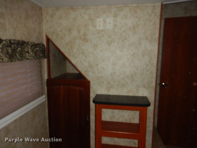 image for item JS9225 2012 Keystone Cougar  camper