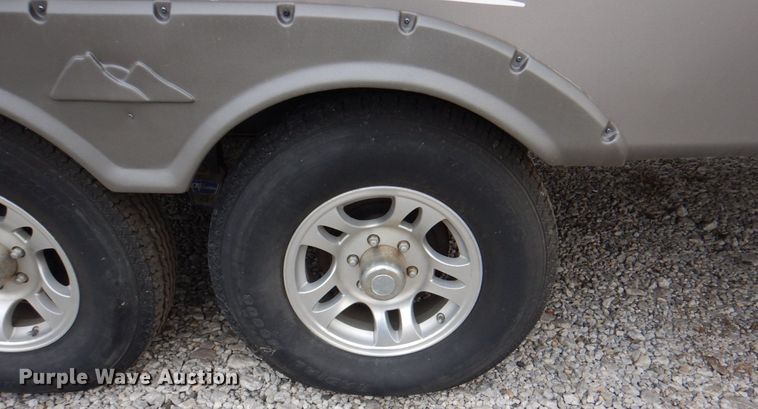 image for item JS9225 2012 Keystone Cougar  camper