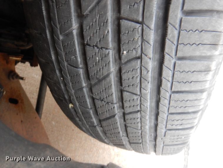 image for item JS9276 2002 Chevrolet Suburban LT  SUV