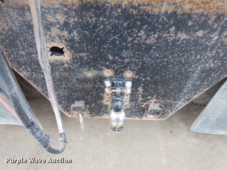 image for item JS9453 2004 International 8600  flatbed truck