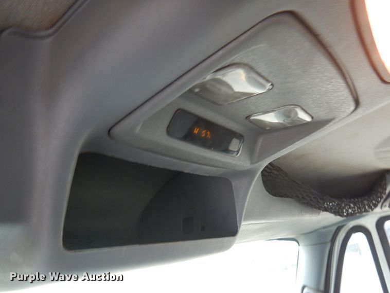 image for item JS9453 2004 International 8600  flatbed truck