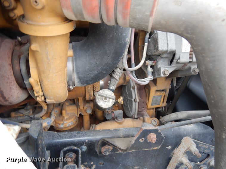 image for item JS9453 2004 International 8600  flatbed truck