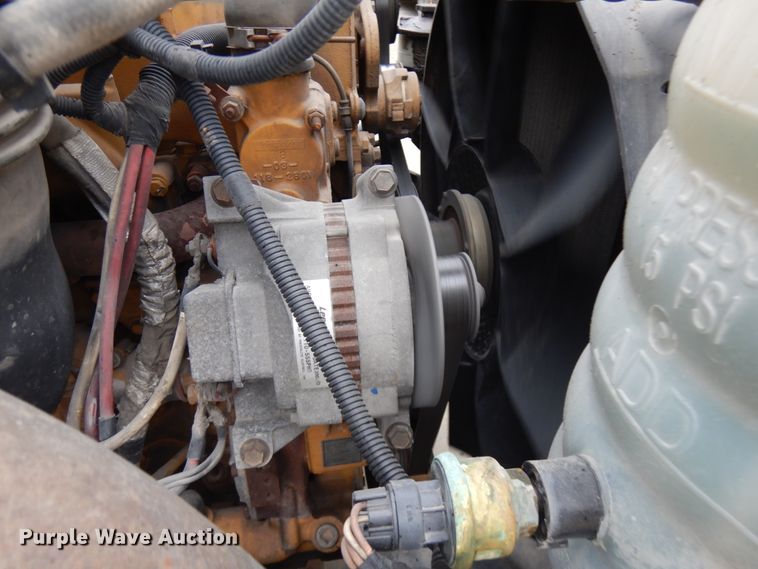 image for item JS9453 2004 International 8600  flatbed truck