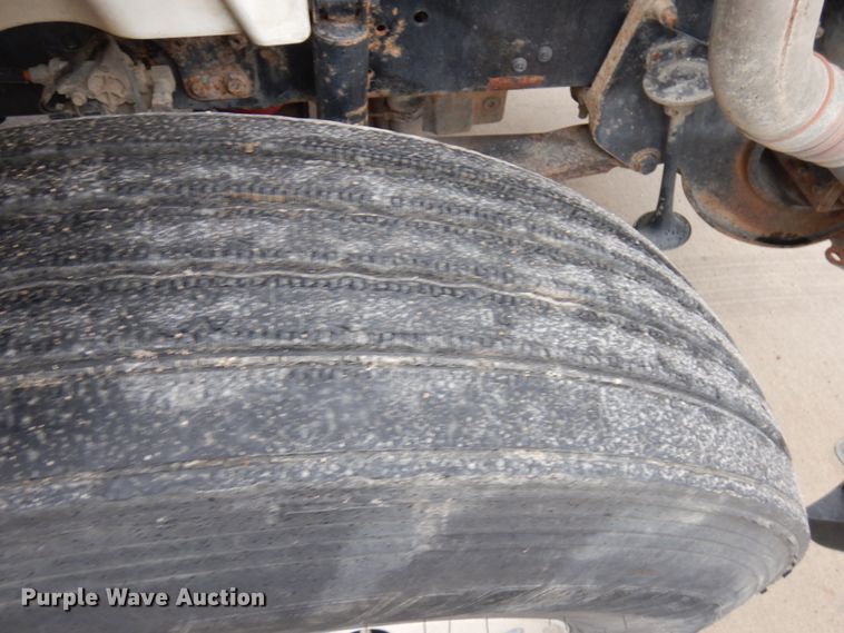 image for item JS9453 2004 International 8600  flatbed truck