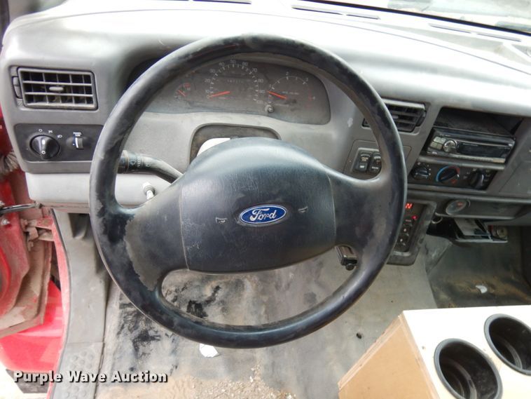 image for item JS9455 2002 Ford F650 Super Duty  truck cab and chassis