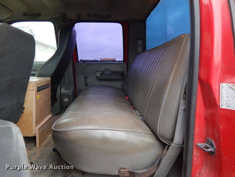 image for item JS9455 2002 Ford F650 Super Duty  truck cab and chassis