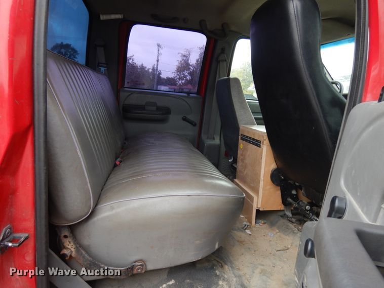 image for item JS9455 2002 Ford F650 Super Duty  truck cab and chassis