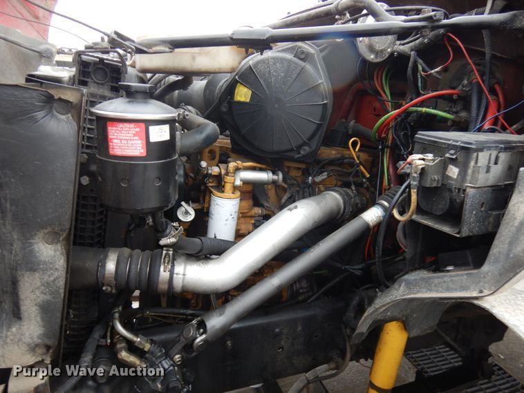 image for item JS9455 2002 Ford F650 Super Duty  truck cab and chassis