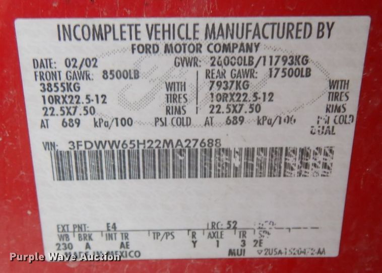 image for item JS9455 2002 Ford F650 Super Duty  truck cab and chassis