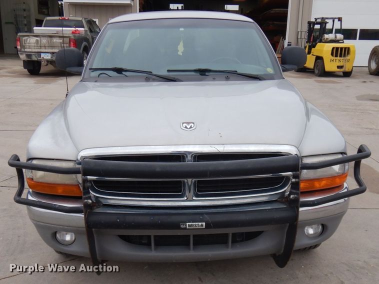 image for item JS9457 1999 Dodge Dakota  Crew Cab pickup truck