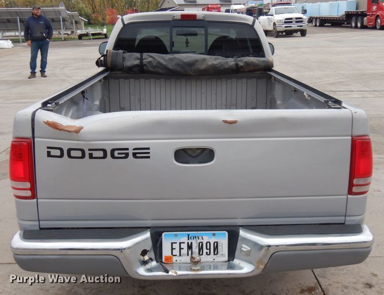 image for item JS9457 1999 Dodge Dakota  Crew Cab pickup truck