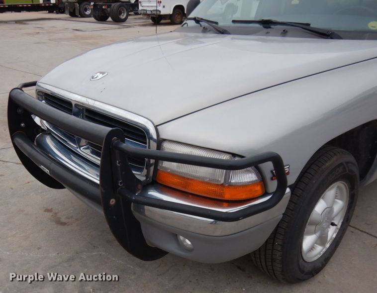 image for item JS9457 1999 Dodge Dakota  Crew Cab pickup truck