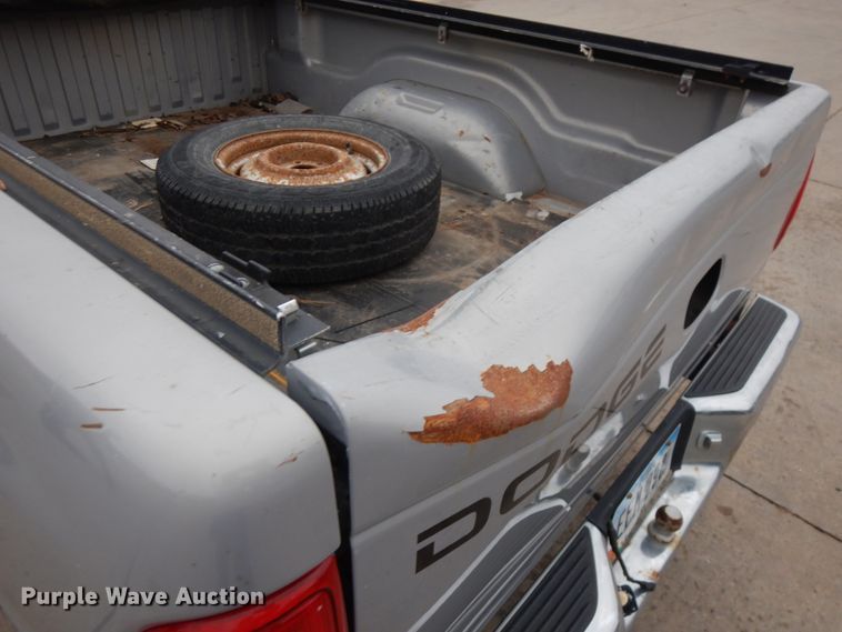 image for item JS9457 1999 Dodge Dakota  Crew Cab pickup truck