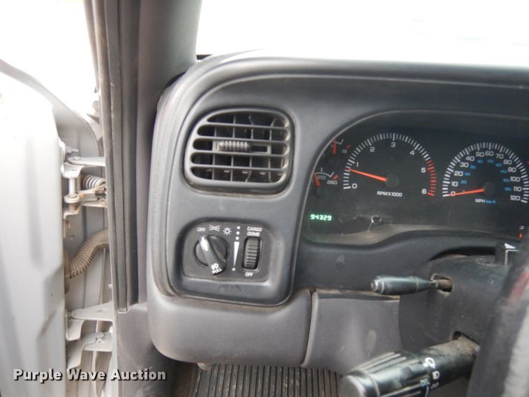 image for item JS9457 1999 Dodge Dakota  Crew Cab pickup truck