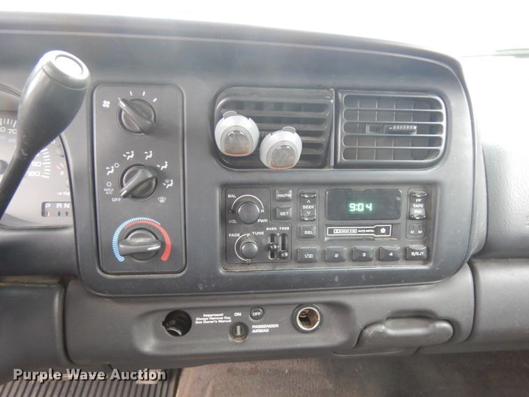 image for item JS9457 1999 Dodge Dakota  Crew Cab pickup truck