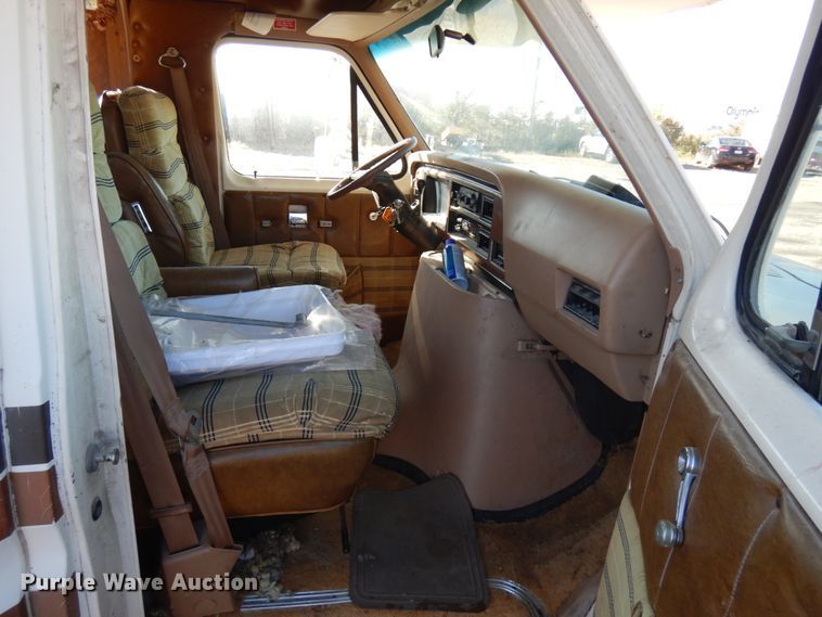 image for item JS9459 1984 Ford E350  RV