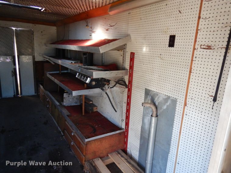 image for item JS9460 1987 International 1652  delivery truck