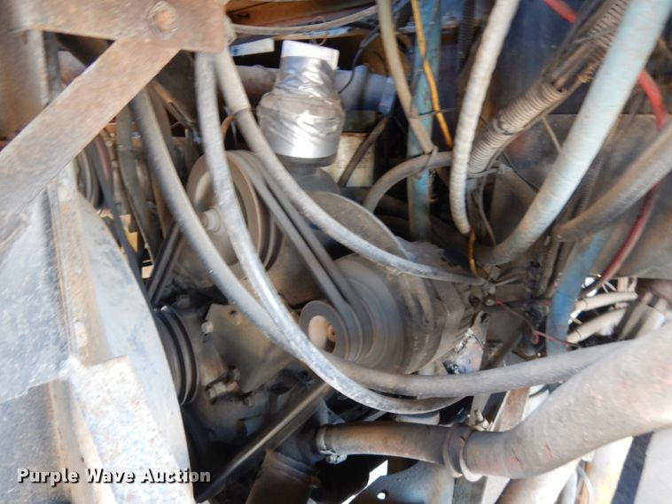 image for item JS9460 1987 International 1652  delivery truck