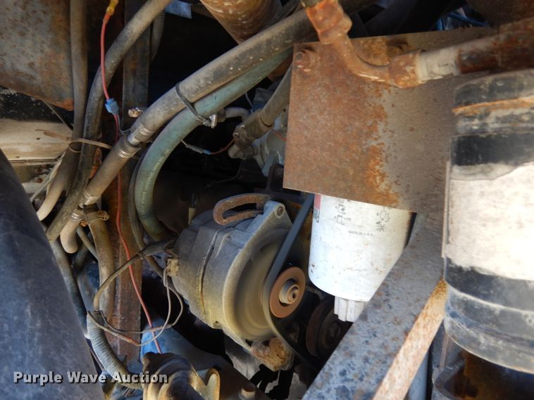 image for item JS9460 1987 International 1652  delivery truck