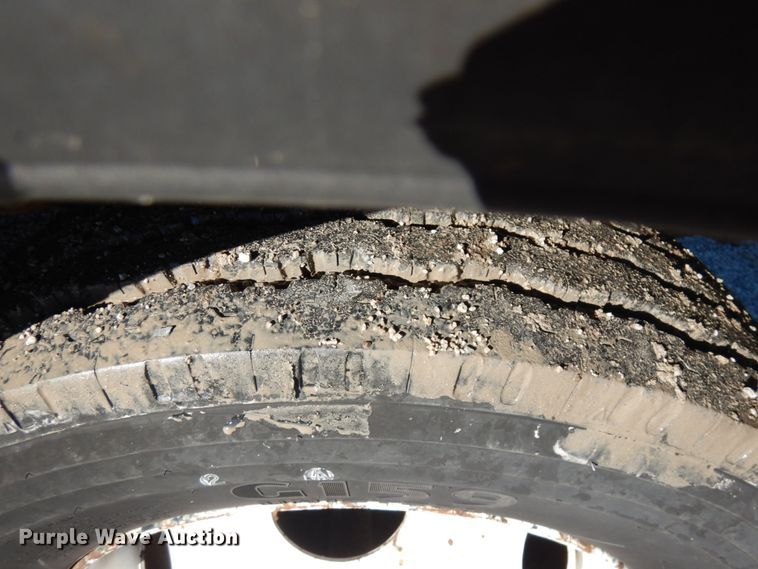 image for item JS9460 1987 International 1652  delivery truck