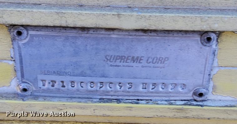 image for item JS9460 1987 International 1652  delivery truck