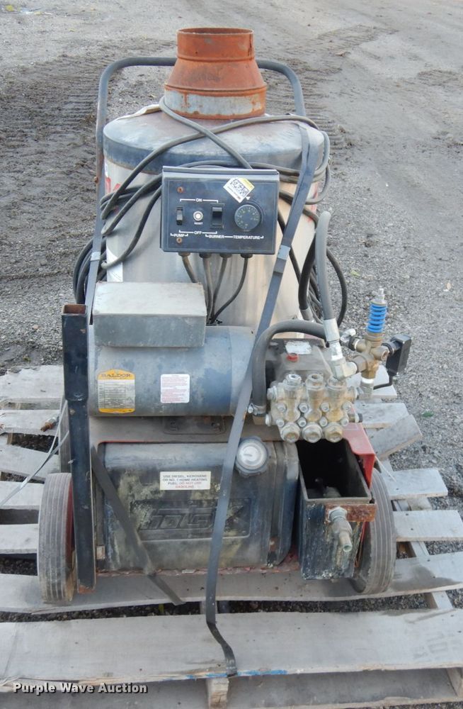 image for item JS9468 Hotsy 560SS  pressure washer