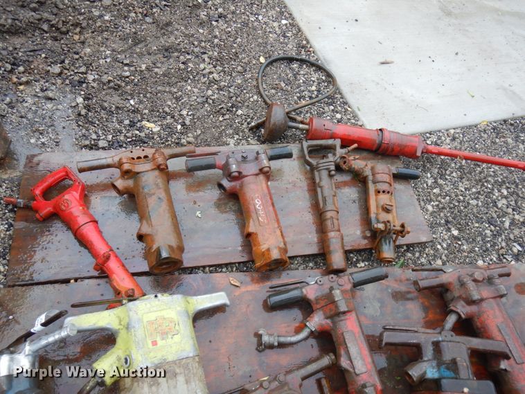 image for item JS9471 (15) breakers