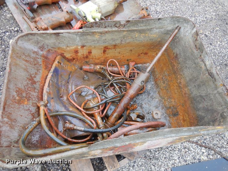 image for item JS9471 (15) breakers