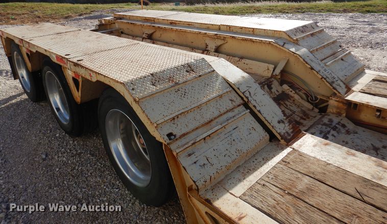 image for item JT9496 2012 Trail King TK110HDG533  lowboy equipment trailer