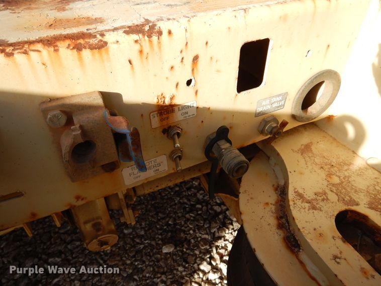 image for item JT9496 2012 Trail King TK110HDG533  lowboy equipment trailer