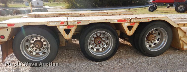 image for item JT9496 2012 Trail King TK110HDG533  lowboy equipment trailer