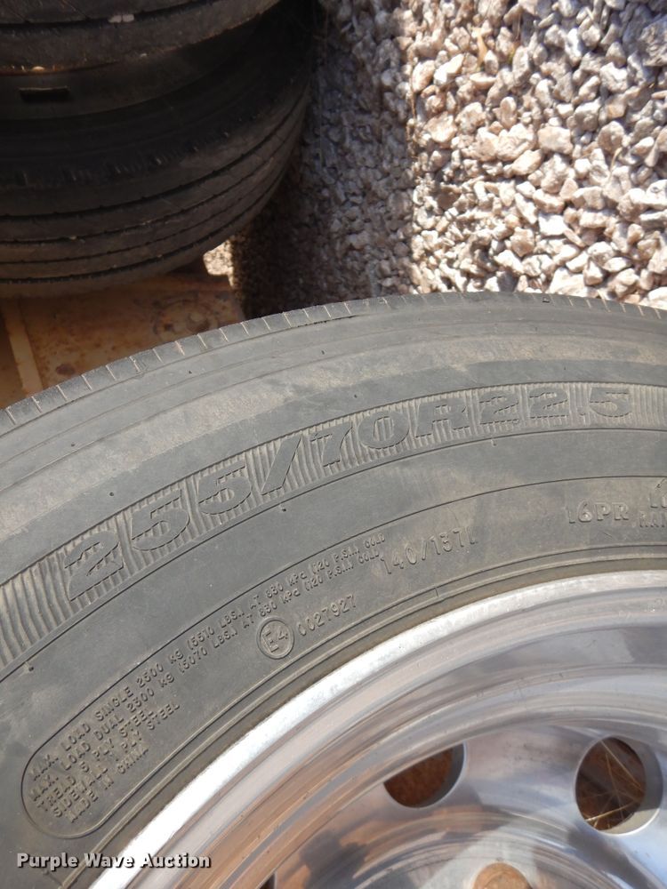 image for item JT9496 2012 Trail King TK110HDG533  lowboy equipment trailer