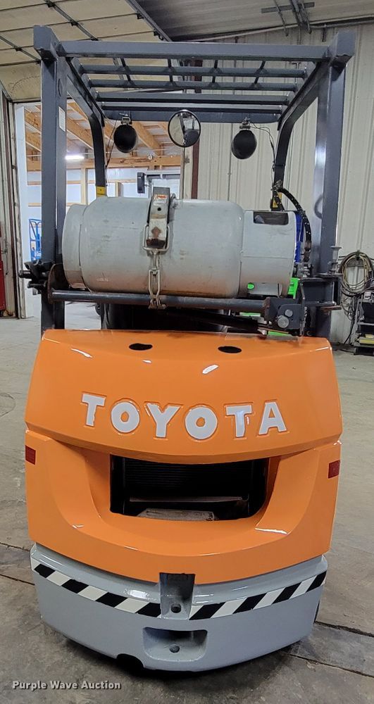 image for item KQ9103 Toyota 7FGGU20  forklift