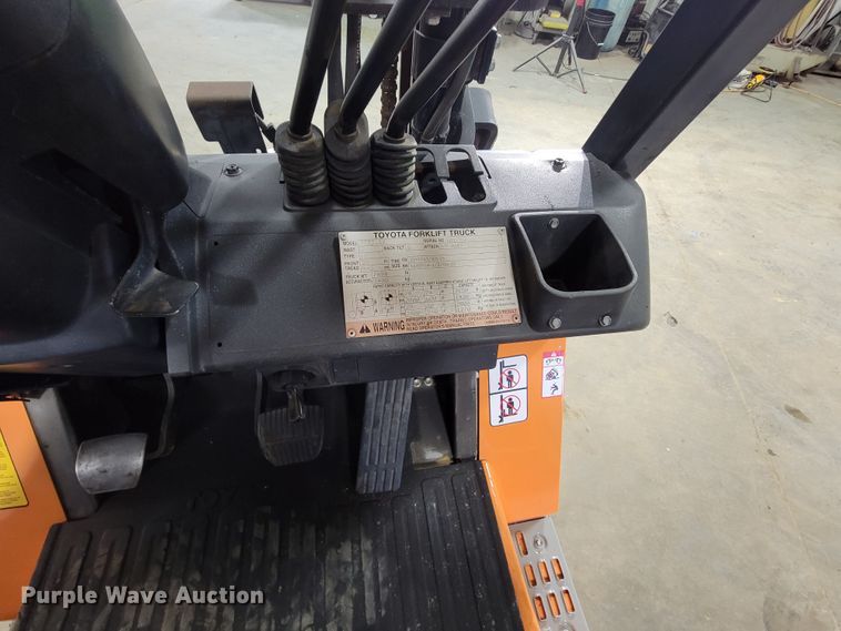 image for item KQ9103 Toyota 7FGGU20  forklift