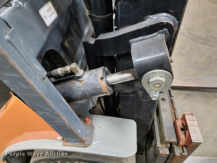 image for item KQ9103 Toyota 7FGGU20  forklift