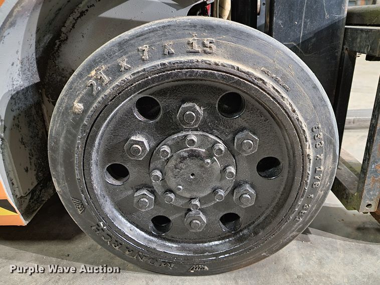 image for item KQ9103 Toyota 7FGGU20  forklift