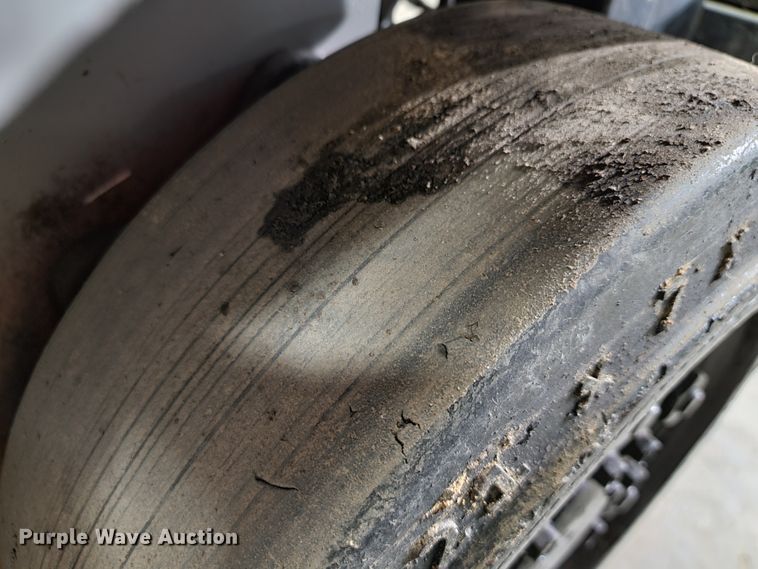 image for item KQ9103 Toyota 7FGGU20  forklift