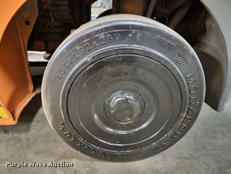 image for item KQ9103 Toyota 7FGGU20  forklift