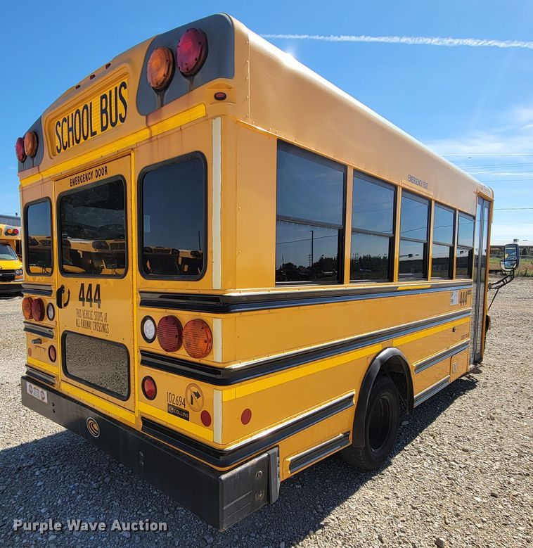 image for item KQ9108 2010 Chevrolet Express G3500  school bus