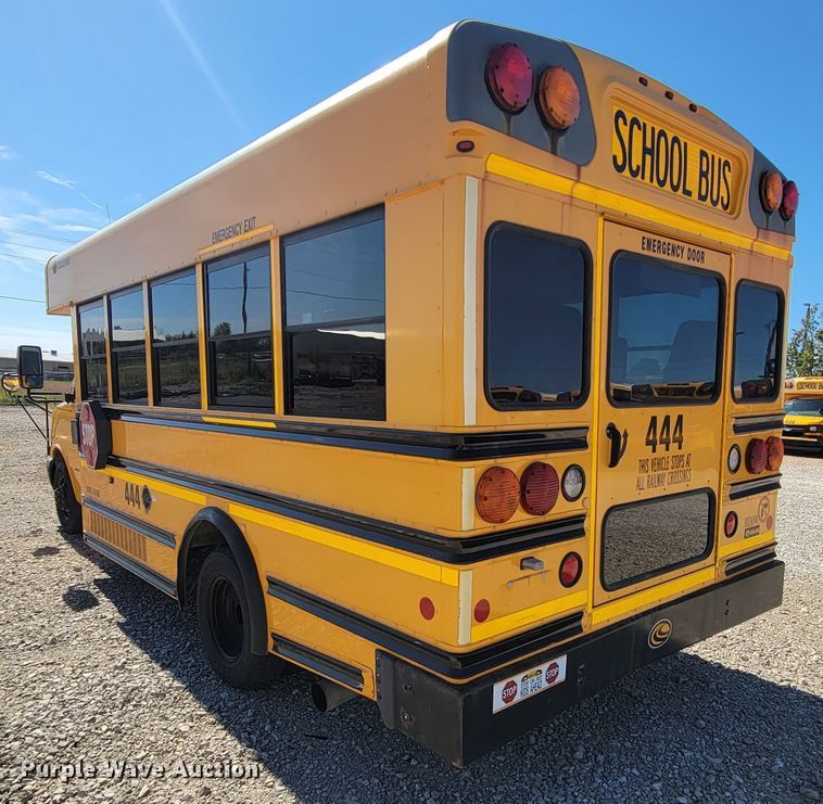 image for item KQ9108 2010 Chevrolet Express G3500  school bus