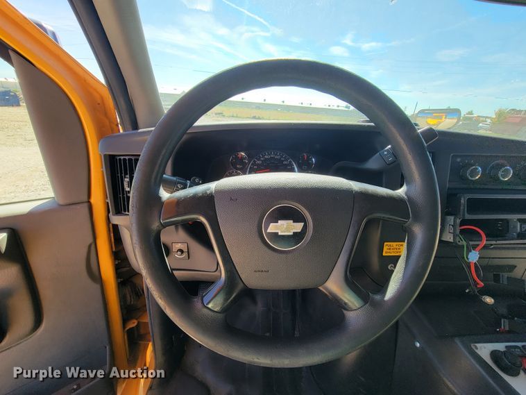 image for item KQ9108 2010 Chevrolet Express G3500  school bus