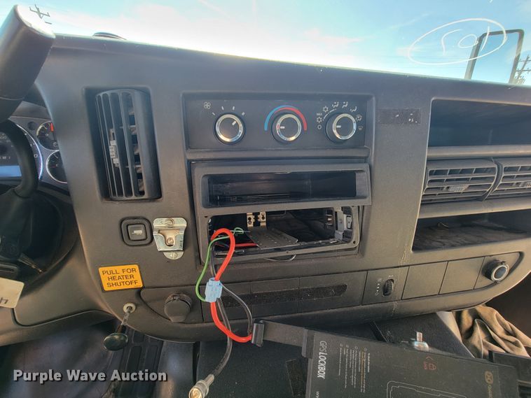 image for item KQ9108 2010 Chevrolet Express G3500  school bus