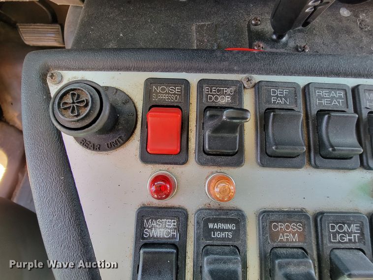 image for item KQ9108 2010 Chevrolet Express G3500  school bus