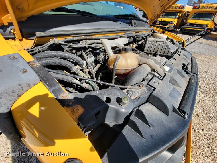 image for item KQ9108 2010 Chevrolet Express G3500  school bus