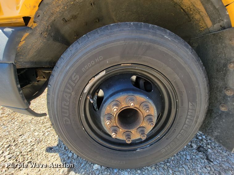 image for item KQ9108 2010 Chevrolet Express G3500  school bus