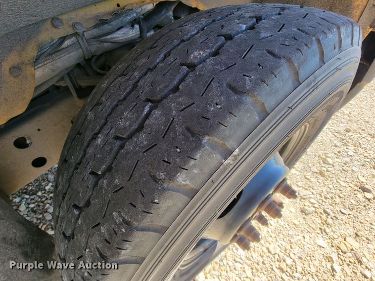 image for item KQ9108 2010 Chevrolet Express G3500  school bus