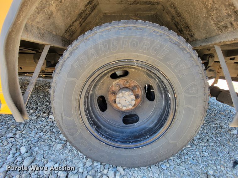 image for item KQ9108 2010 Chevrolet Express G3500  school bus