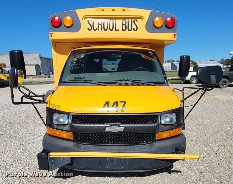 image for item KQ9109 2010 Chevrolet Express G3500  school bus