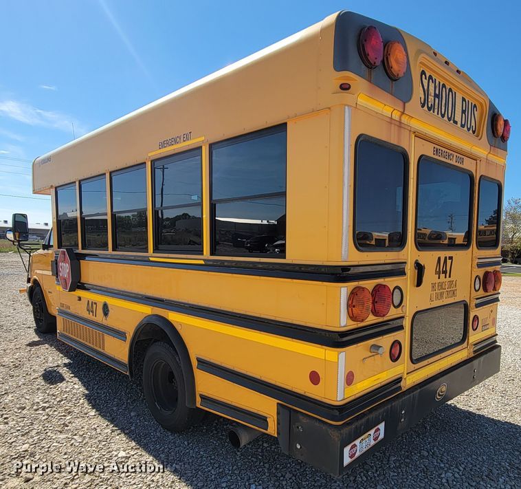 image for item KQ9109 2010 Chevrolet Express G3500  school bus