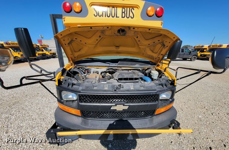 image for item KQ9109 2010 Chevrolet Express G3500  school bus
